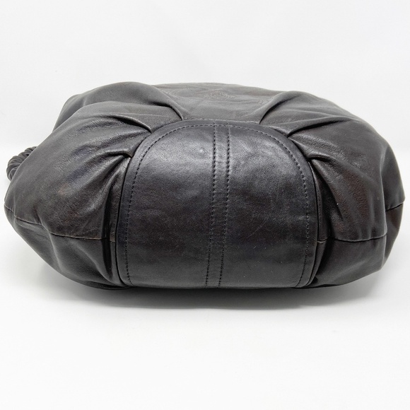 KATE LANDRY | Embossed Leather Shoulder Bag - Picture 4 of 16